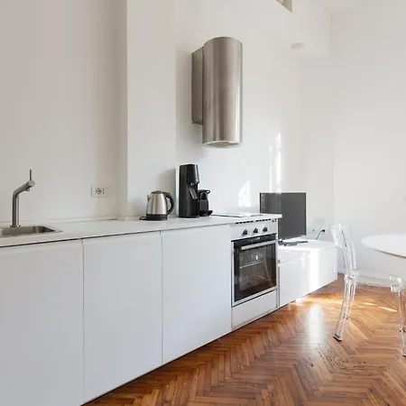 Lovely Near Piazza Cinque Giornate Apartamento *